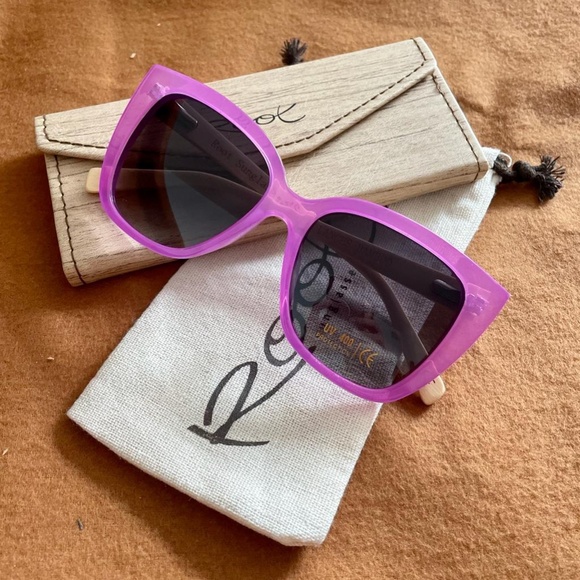 🇪🇸 Roots🇪🇸 PURPLE SUNGLASSES WITH NATURAL BAMBOO TEMPLES - Picture 1 of 3